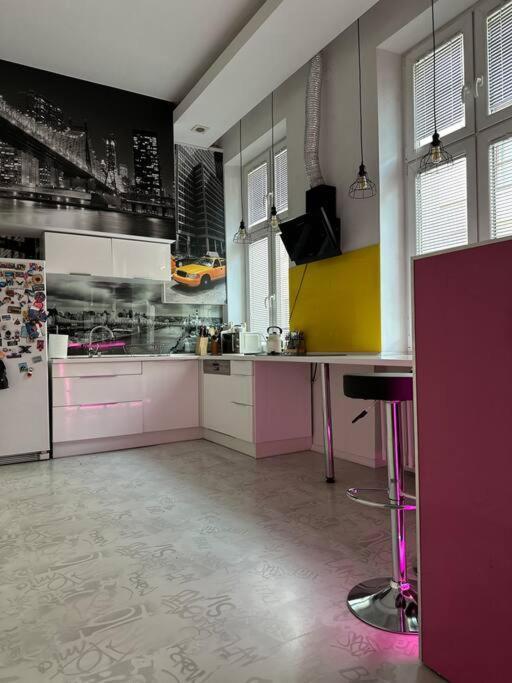 P-122 Piotrkowska Apartment. Łódź Exteriör bild